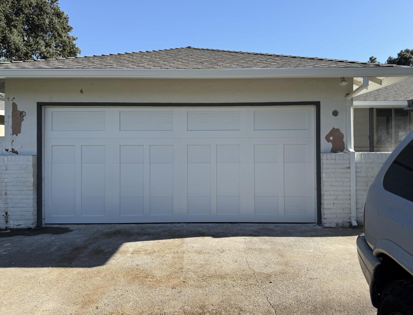 White 4-layer double garage door